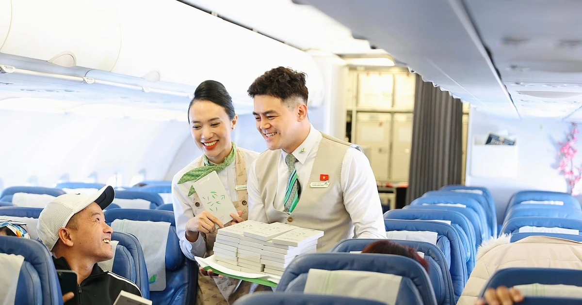 Hái lộc đầu năm trên chuyến bay chào Xuân Bính Ngọ của Bamboo Airways