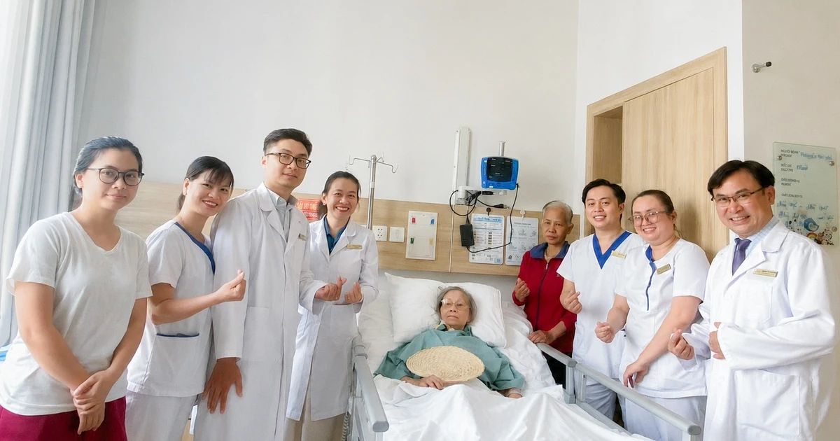 Vinmec Central Park cứu sống hai cụ bà U90 và U100 tuổi bị đột quỵ nhồi máu não nghiêm trọng