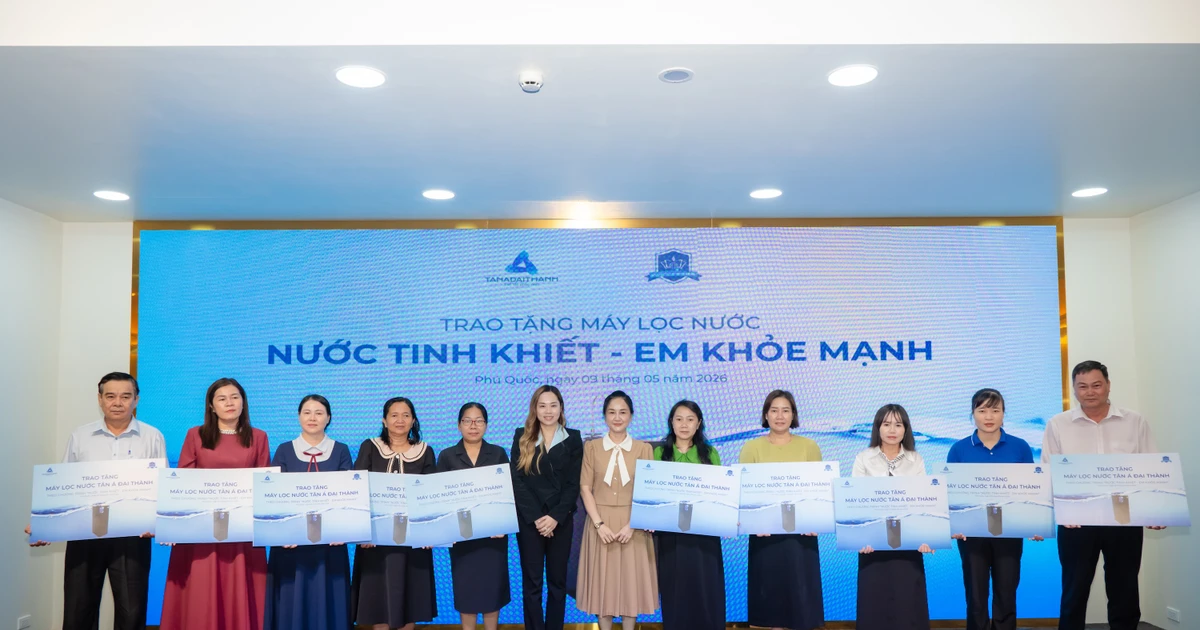 Tân Á Đại Thành tặng máy lọc nước cho 50 trường học ở Đặc khu Phú Quốc