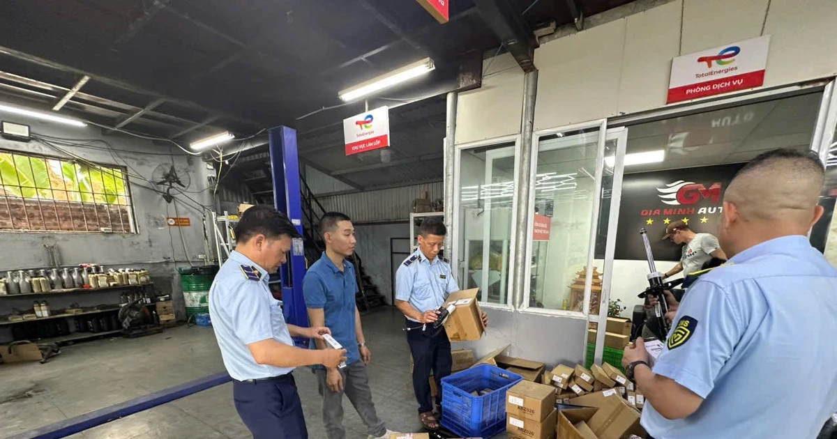 Quản lý thị trường Hà Nội phát hiện hơn 800 phụ tùng ô tô có dấu hiệu giả mạo nhãn hiệu nổi tiếng