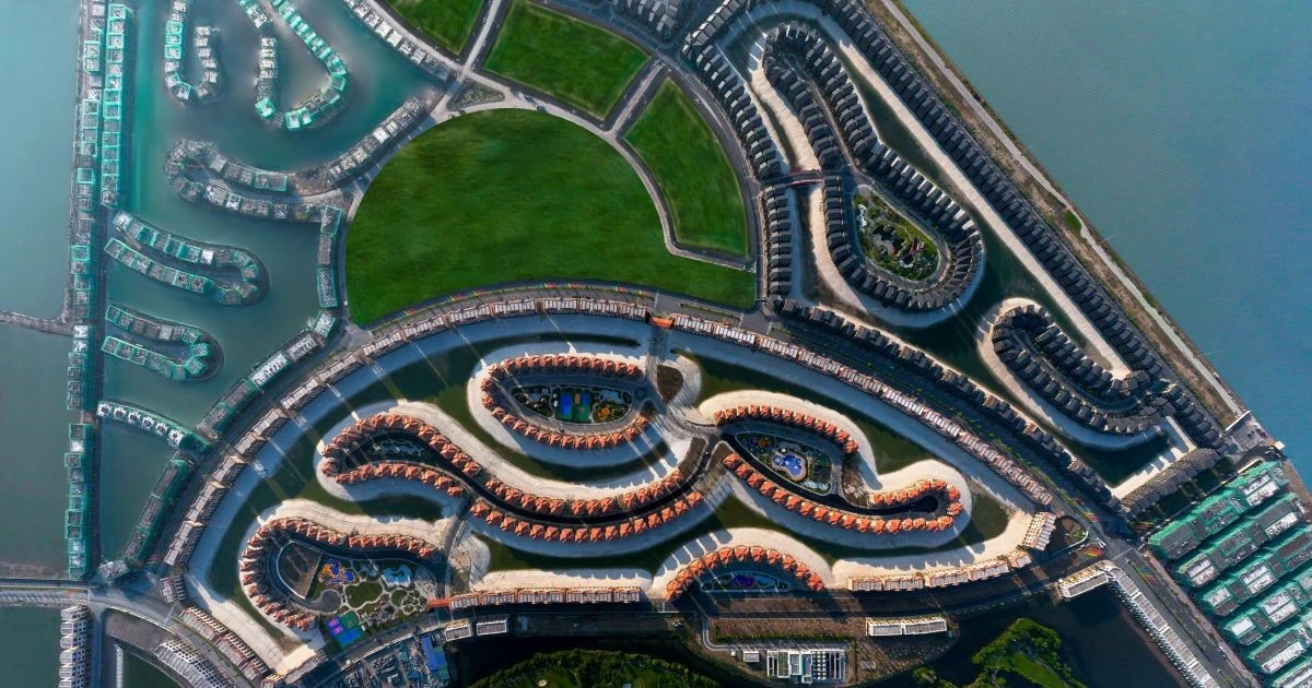 Đặc quyền cư dân Isla Bella: Sống trong 'vòng tay' thiên nhiên và nhịp lễ hội sôi động của thành phố đảo