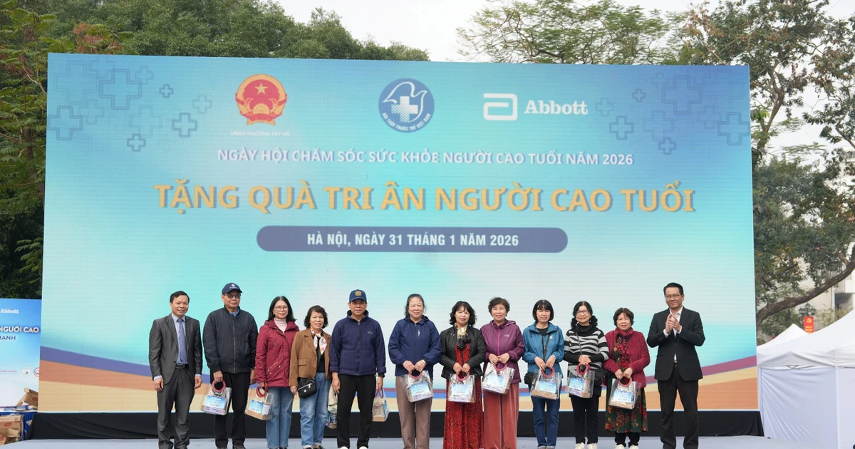 Chung tay vì một Việt Nam khỏe mạnh: Abbott đồng hành chăm sóc người cao tuổi