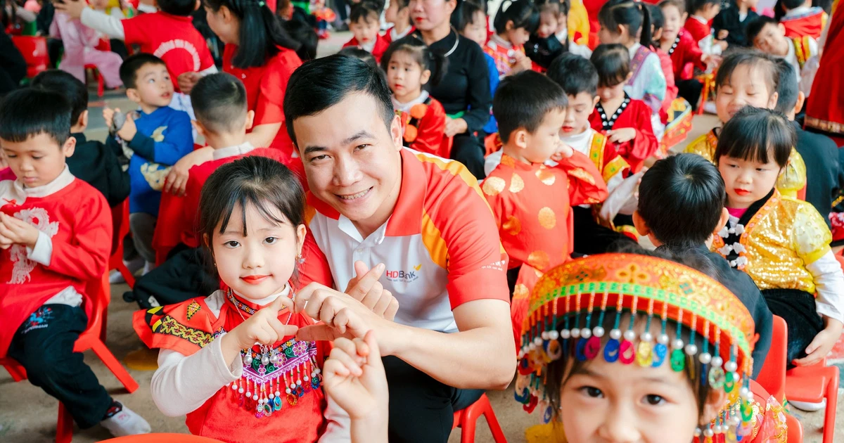 HDBank mang Tết sớm đến với đồng bào vùng cao