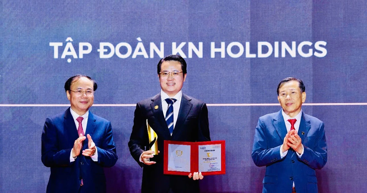 KN Holdings được vinh danh top 10 doanh nghiệp bất động sản hàng đầu Việt Nam