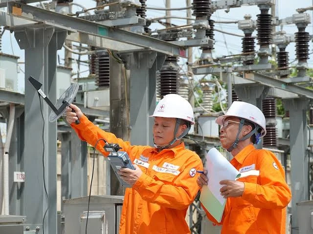 EVN bảo đảm điện trong cao điểm hè, tăng tốc đầu tư nguồn và lưới