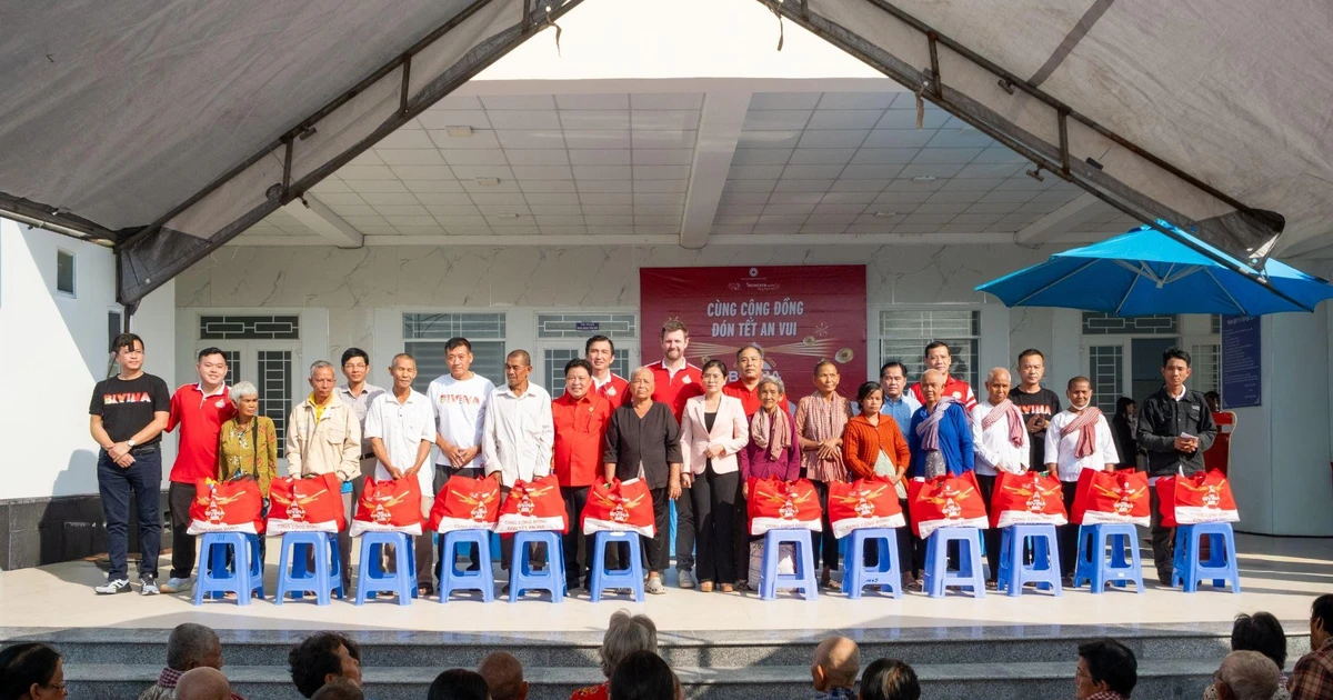 Bivina mang 'lộc biển' đến bà con cho mùa Tết an vui