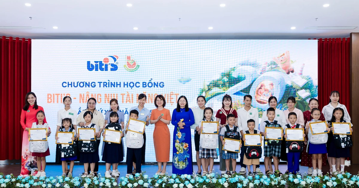 Biti's trao 1,7 tỷ đồng đánh dấu hành trình 20 năm học bổng nâng niu tài năng Việt