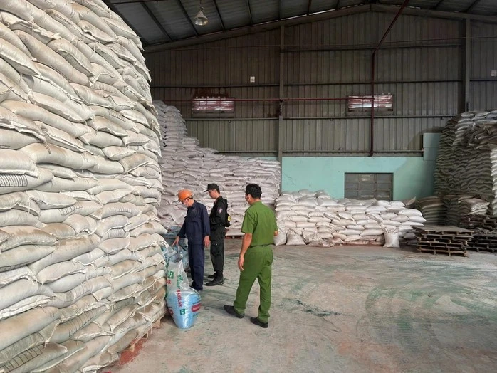 Phá đường dây sản xuất phân bón giả quy mô lớn ở Tây Ninh