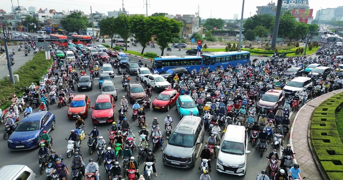 TPHCM dự kiến cấm ô tô tải trên 1 tấn, xe khách trên 29 chỗ vào nội đô từ 6-22h