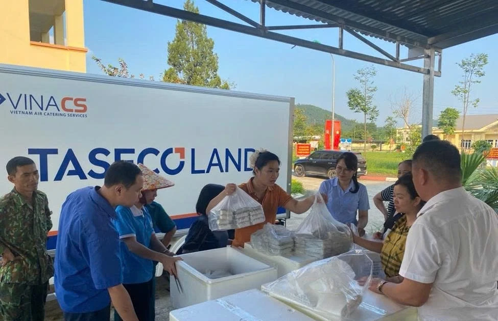 VINACS chung tay hỗ trợ người dân miền Bắc vượt qua bão lũ