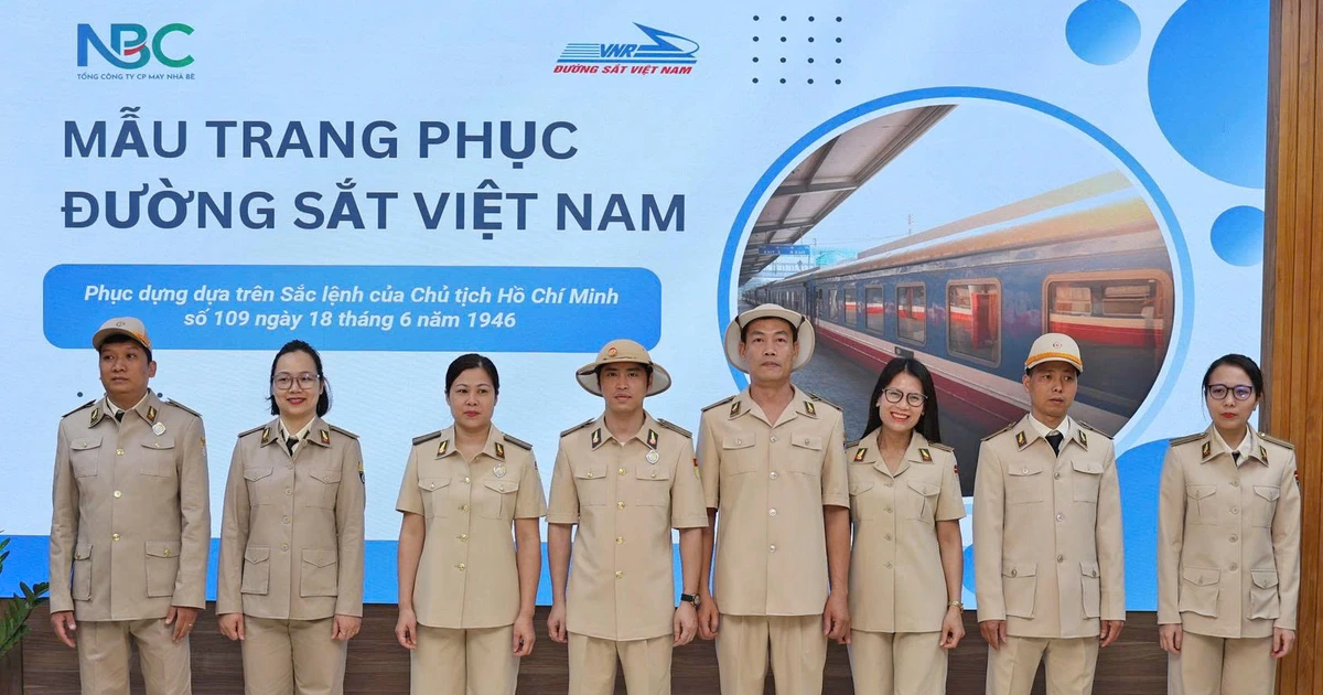 Điều đặc biệt về đồng phục của nhân viên hỏa xa năm 1946