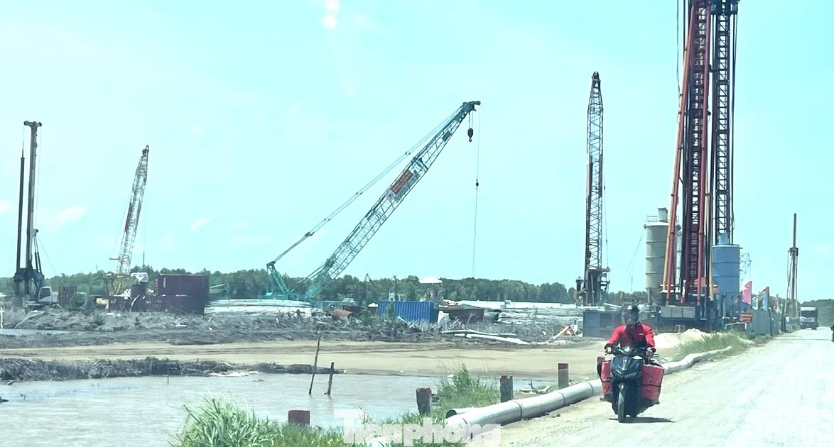 Bí thư Cà Mau: Cán bộ không hoàn thành nhiệm vụ giải phóng mặt bằng, xem xét đưa vào diện tinh giản