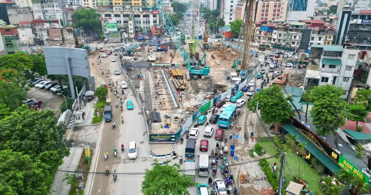 Hà Nội 'thúc' tiến độ thi công cầu vượt Nguyễn Chí Thanh trên Vành đai 1