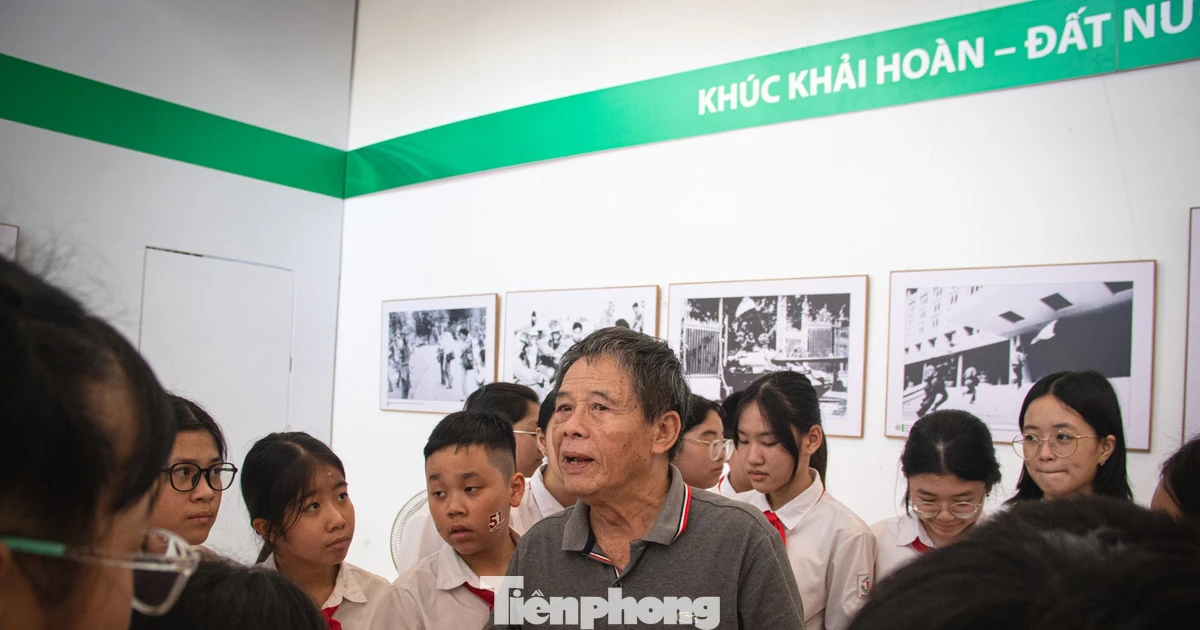 Phía sau mỗi khung hình lịch sử ở triển lãm '51 năm - Bản hùng ca thống nhất'