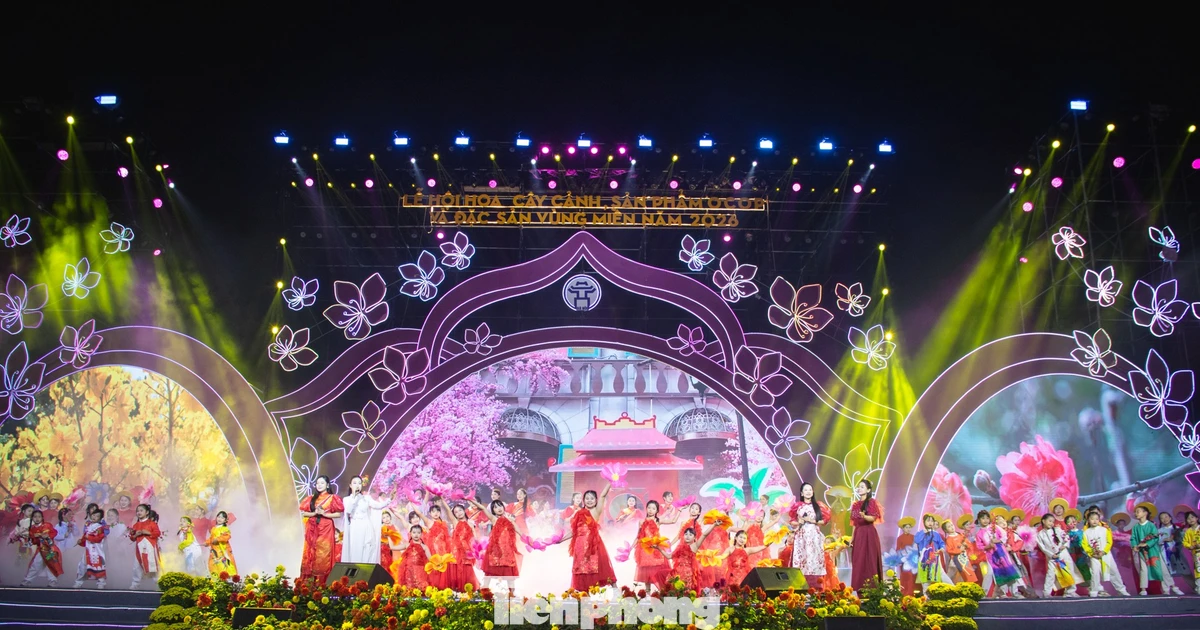 Sôi động lễ hội hoa, cây cảnh và đặc sản vùng miền tại Hà Nội