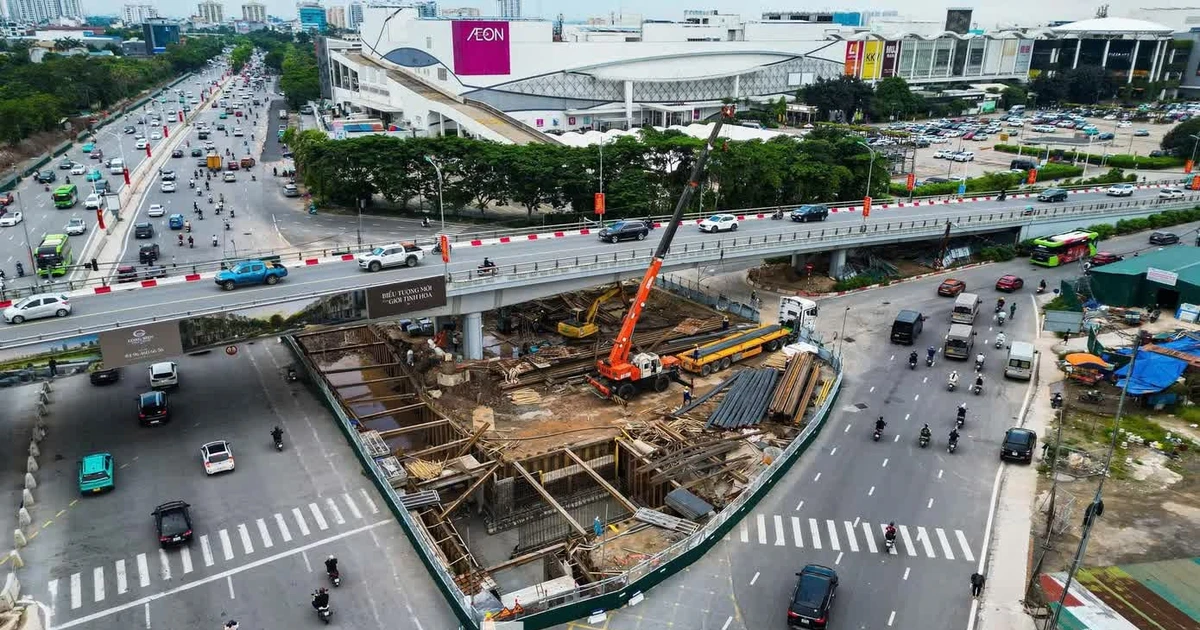 Hà Nội phân luồng giao thông để thi công hầm chui Cổ Linh