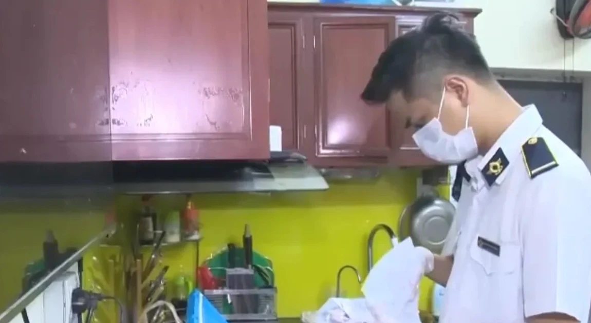 Kiểm tra đột xuất cơ sở liên quan đến đường dây tiêu thụ gần 300 tấn lợn bệnh