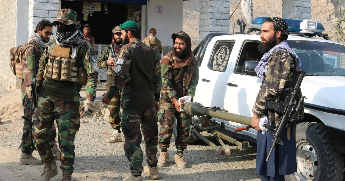 Chứng khoán Pakistan sụp đổ