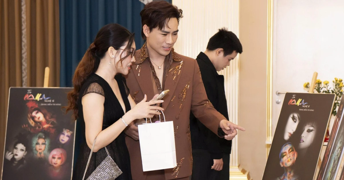 Trưng bày 21 tác phẩm nghệ thuật tôn vinh ngành trang điểm