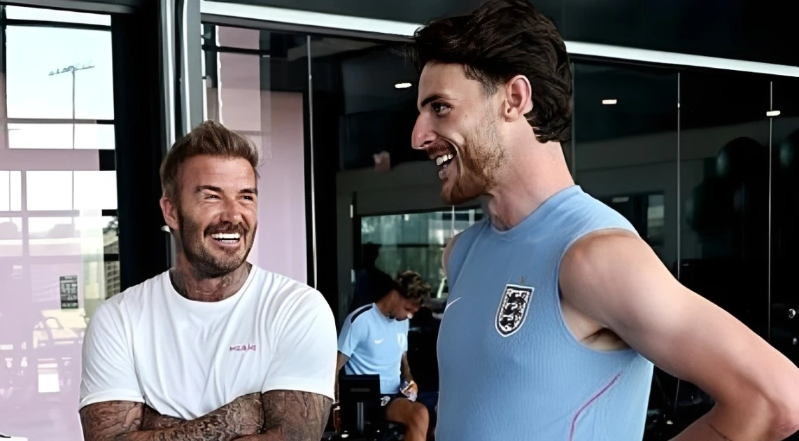 Beckham hiến kế cho tuyển Anh trước đại chiến Na Uy