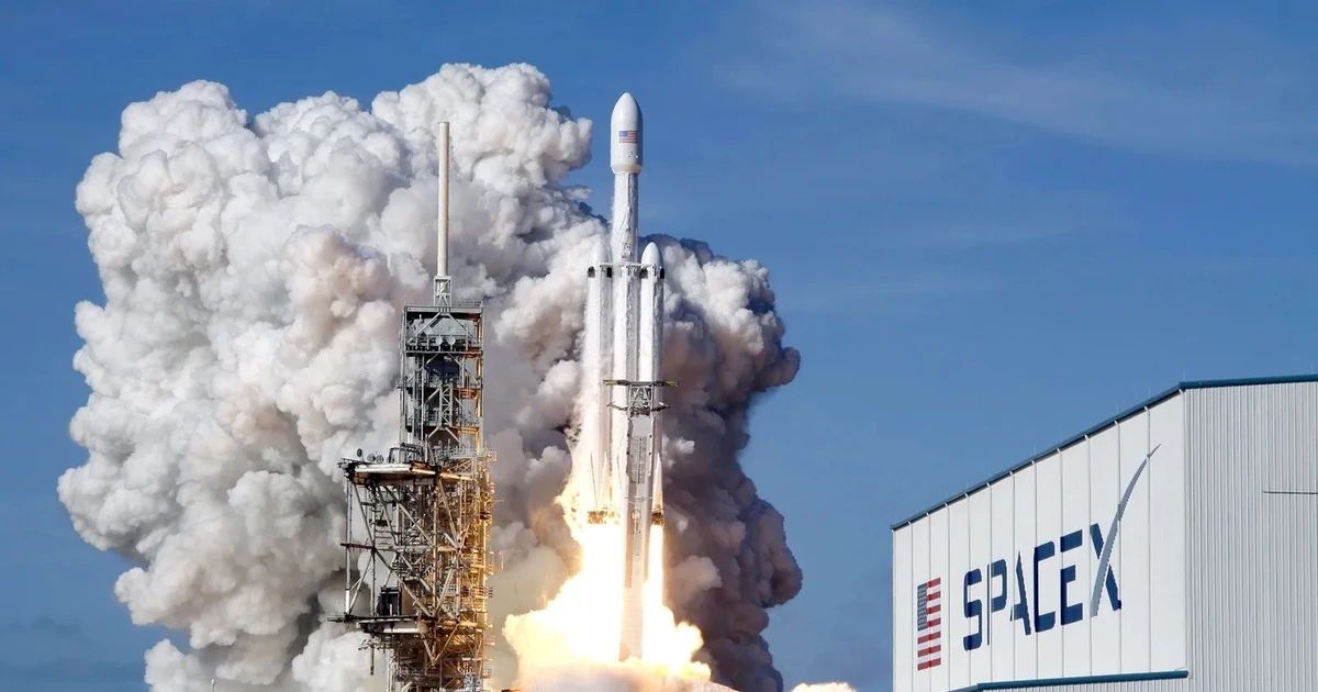 Vốn hóa SpaceX đạt 2.660 tỷ USD sau thương vụ IPO chấn động toàn cầu