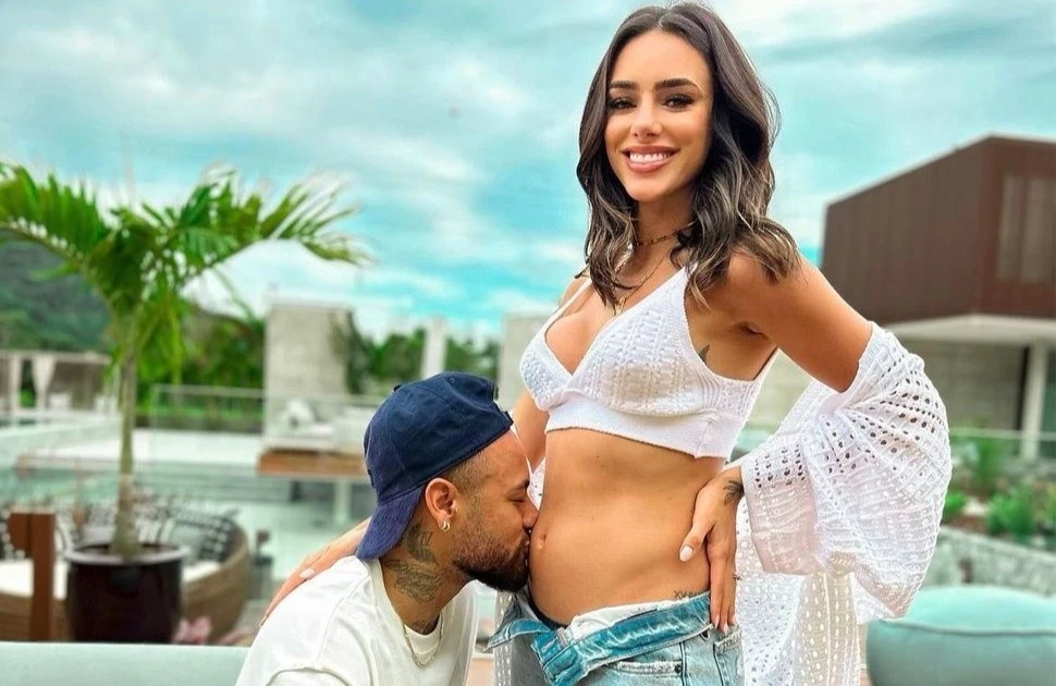Neymar có con thứ 5