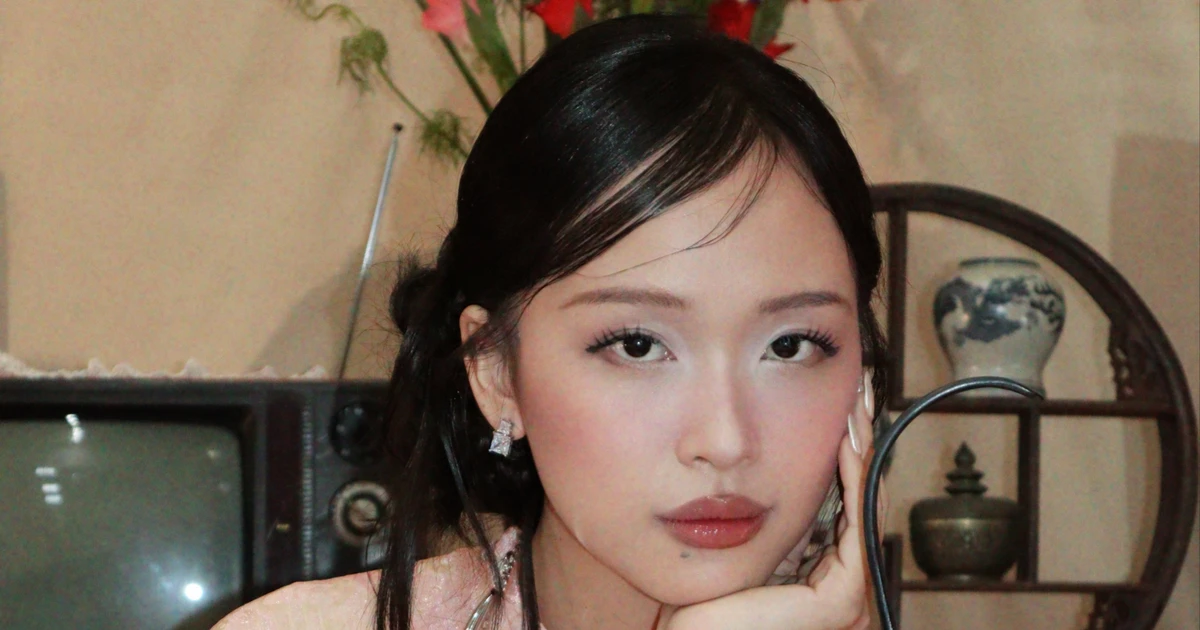 Mang 'Trống cơm' phiên bản rock đàn bầu ra thế giới