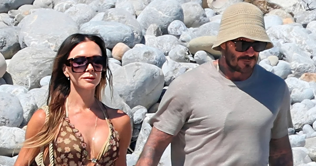 Không tin nổi đây là Victoria Beckham ở tuổi 52
