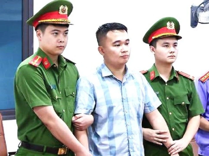 Phê chuẩn lệnh bắt khẩn cấp nam giáo viên trong vụ điểm Toán cao bất thường ở Tuyên Quang