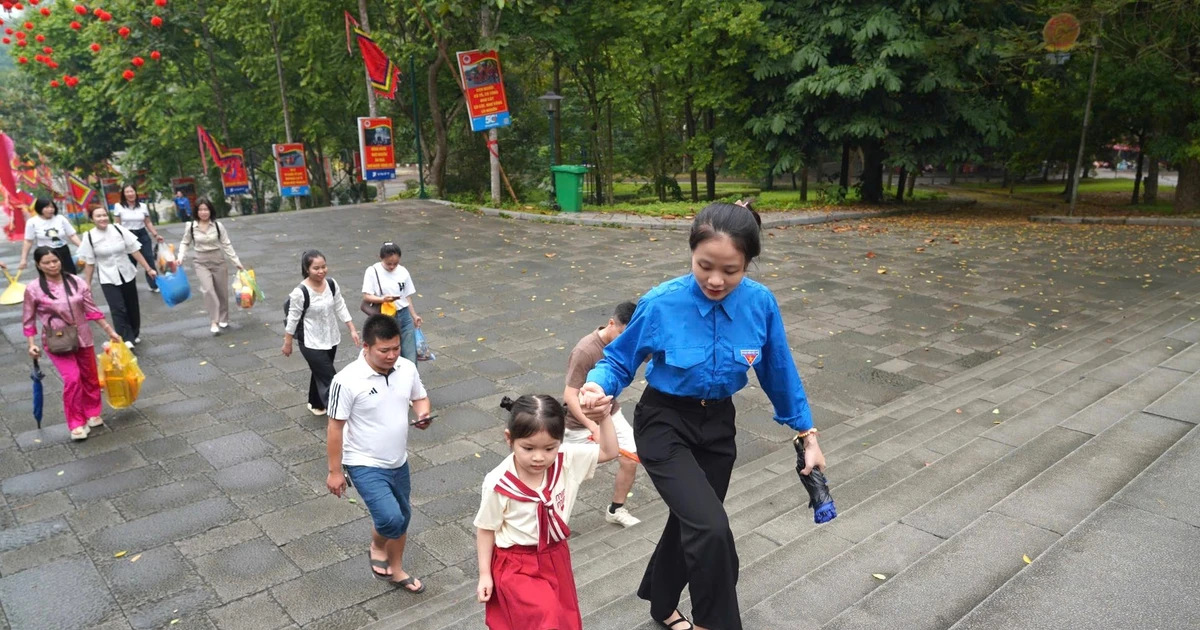 Đoàn viên, thanh niên Phú Thọ đảm nhiệm nhiều phần việc dịp Giỗ Tổ Hùng Vương 2026