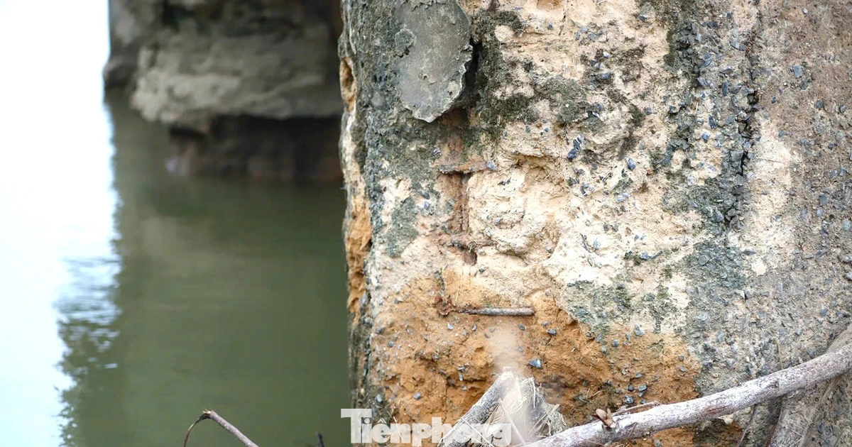 Phát hiện thêm một trụ cầu Sông Lô lộ cốt thép gỉ sét