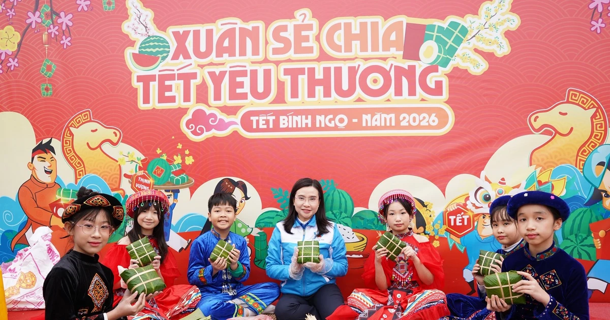 Mang Xuân sẻ chia - Tết yêu thương đến với thiếu nhi vùng cao Tuyên Quang