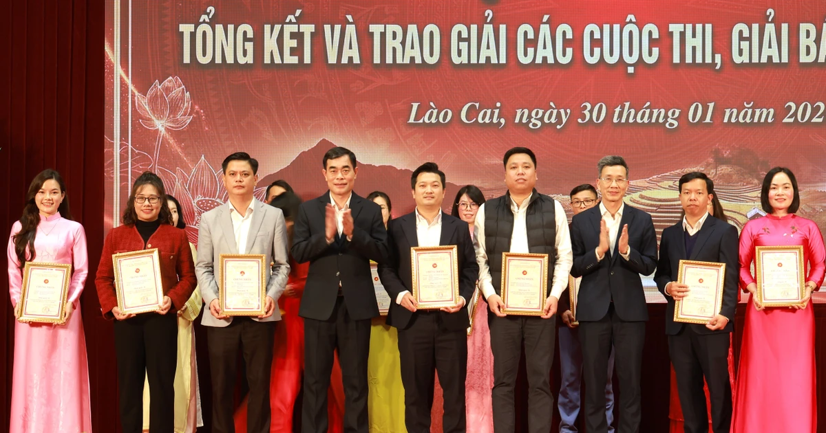 Báo Tiền Phong đoạt Giải B Giải báo chí Búa liềm vàng tỉnh Lào Cai năm 2025