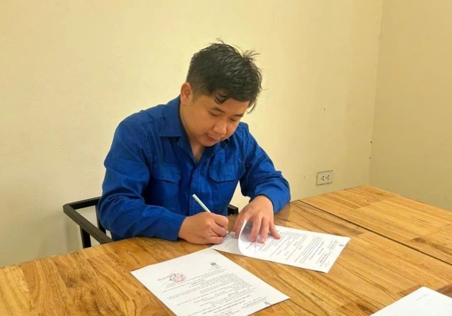 Dùng thông tin 60 khách hàng để vay tiền, chiếm đoạt hơn 1,8 tỷ đồng