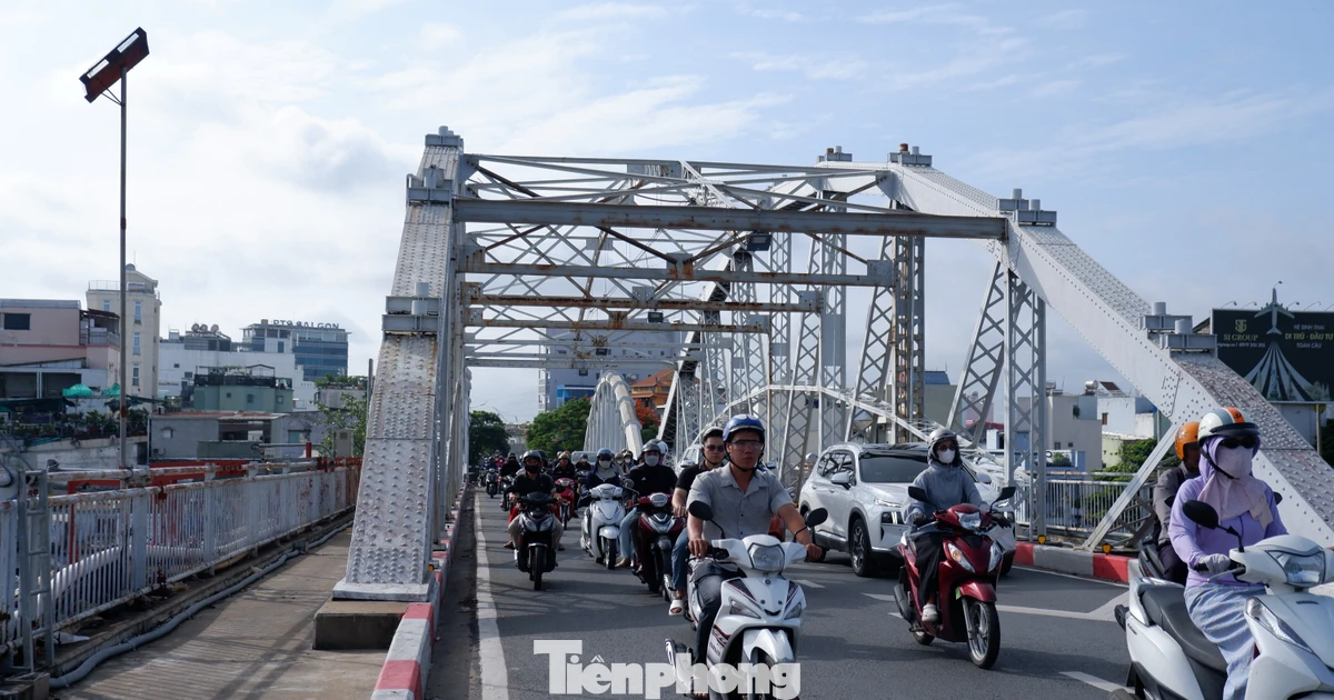 Cầu hơn 120 năm tuổi ở TPHCM xuống cấp thế nào?