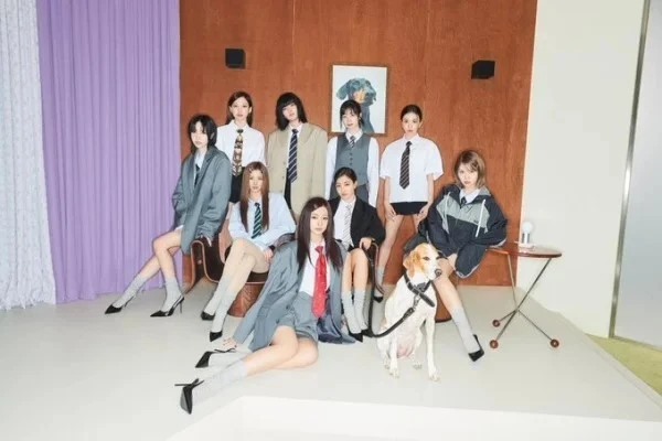 TWICE quyên góp 1 triệu đô la Hồng Kông cho nạn nhân hỏa hoạn trước buổi hoà nhạc