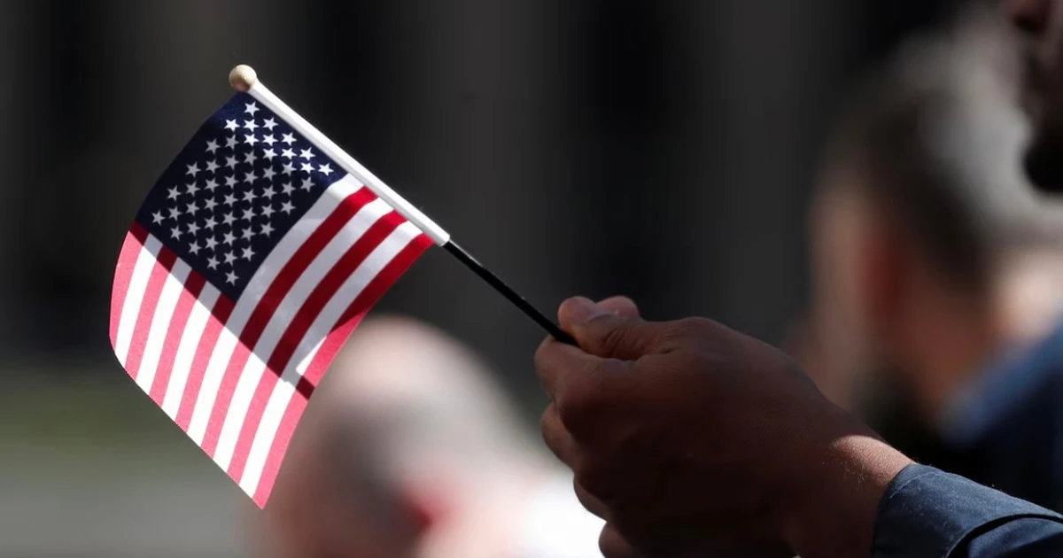 Mỹ thu phí 100.000 USD cho visa H-1B, đòn giáng vào ngành công nghệ