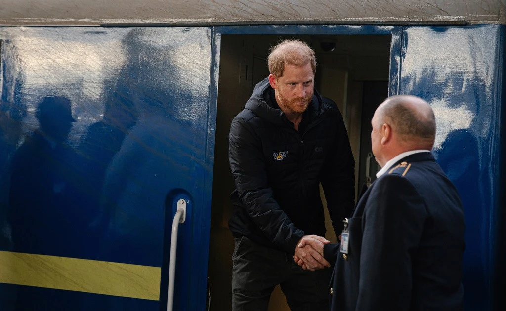 Hoàng tử Harry bất ngờ đến thăm Ukraine