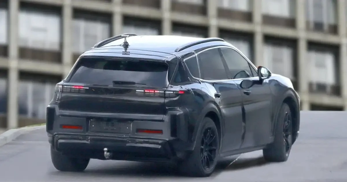 Porsche điều chỉnh chiến lược với mẫu SUV 7 chỗ