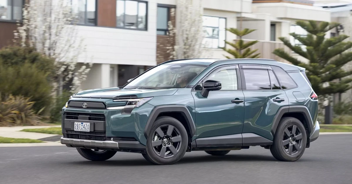SUV hybrid mới của Toyota đang gây sốt, có về Việt Nam?