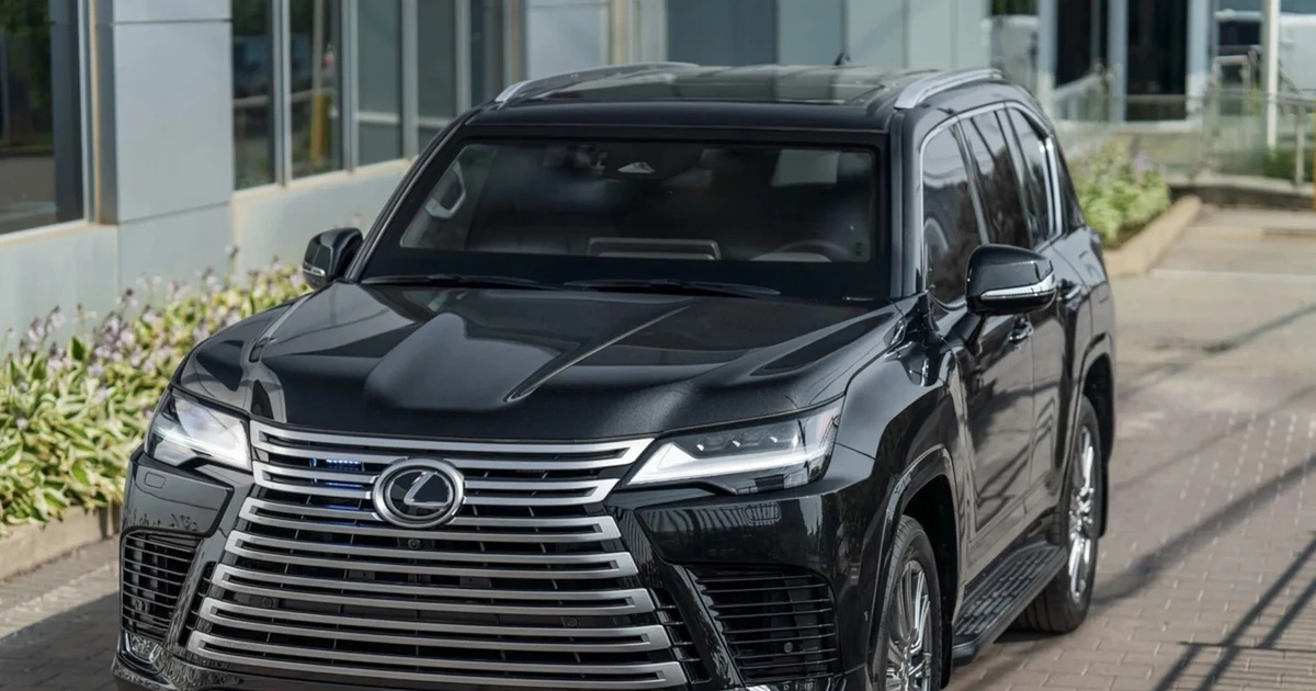 Lexus LX hybrid phiên bản bọc thép ra mắt