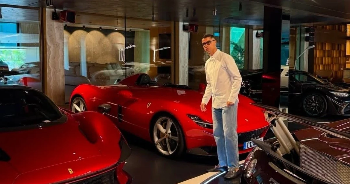 Bộ sưu tập siêu xe trị giá hàng chục triệu USD của Cristiano Ronaldo