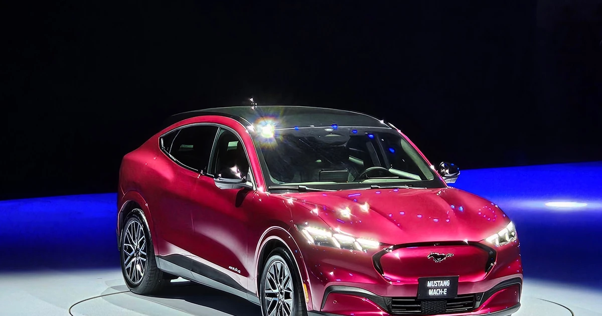 Xe điện đầu tiên của Ford tại Việt Nam giảm giá gần 1 tỷ đồng