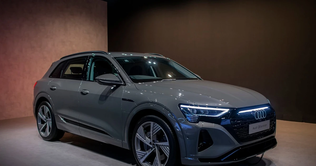 Triệu hồi hai mẫu xe điện Audi tại Việt Nam