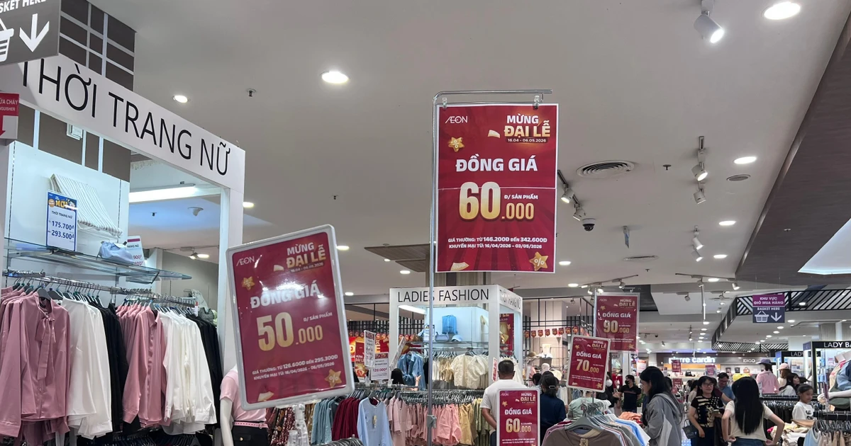 Tưng bừng khuyến mãi đại lễ: Nơi ‘cháy’ hàng, chỗ đìu hiu
