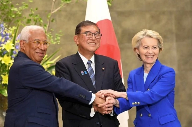 Cùng chung nỗi lo, Nhật Bản và EU lập liên minh thương mại