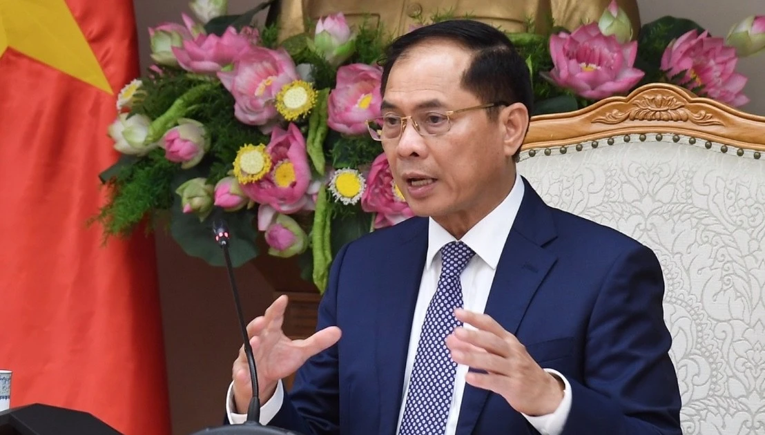 Việt - Lào trao đổi tình hình khu vực và quốc tế