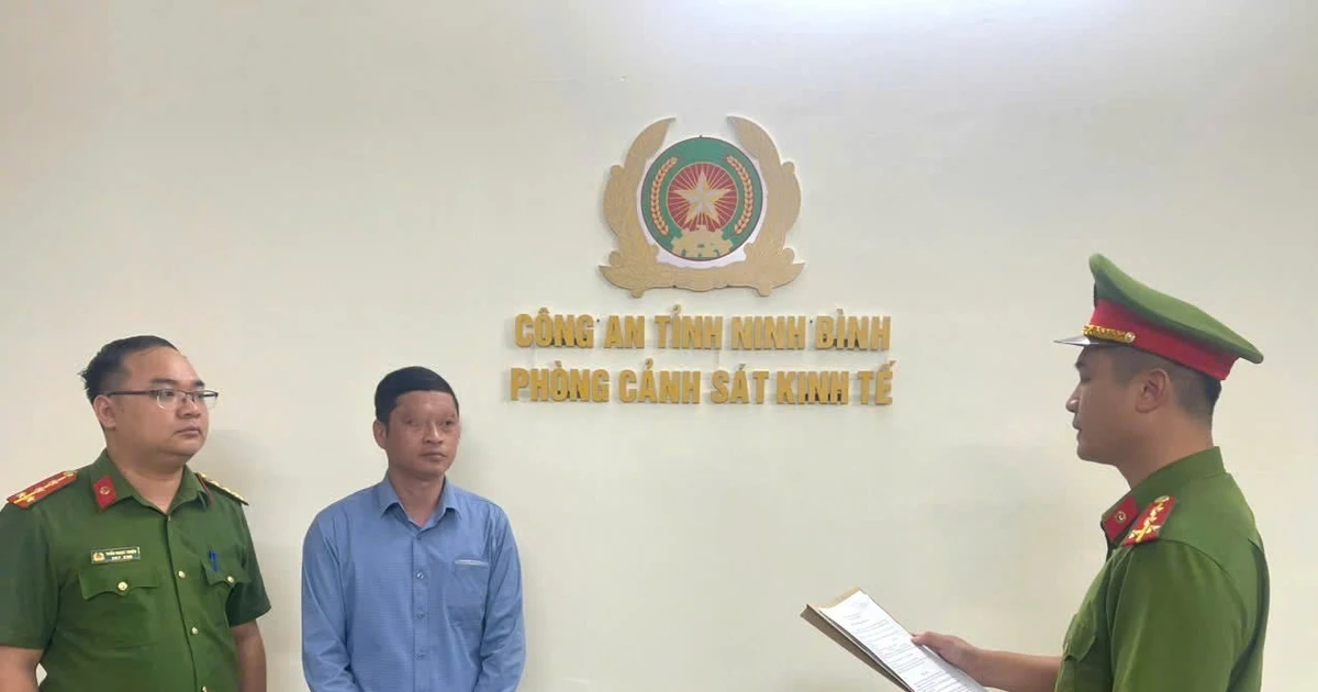 Khởi tố cựu cán bộ xã ở Ninh Bình bớt xén tiền hỗ trợ lũ lụt của dân