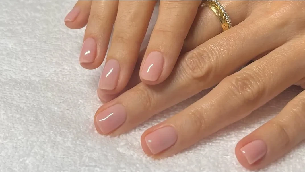 Gợi ý những kiểu nail đẹp và màu sắc hợp với từng hình dáng móng tay