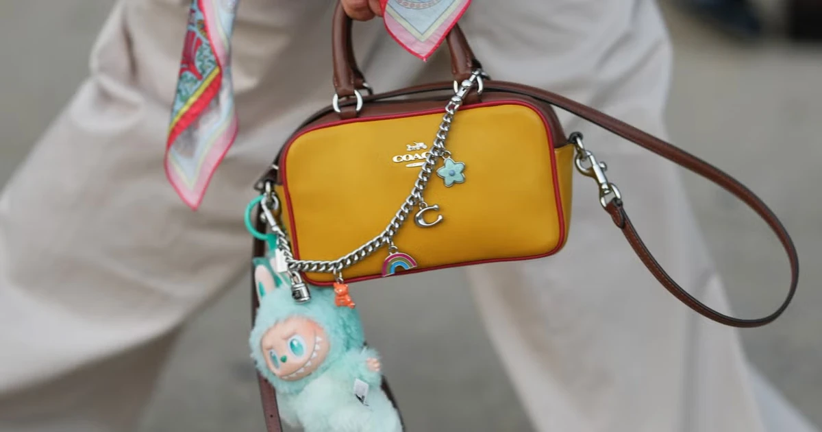 Từ Labubu đến khăn lụa, những xu hướng này sẽ cùng bạn đi trọn vẹn năm 2026